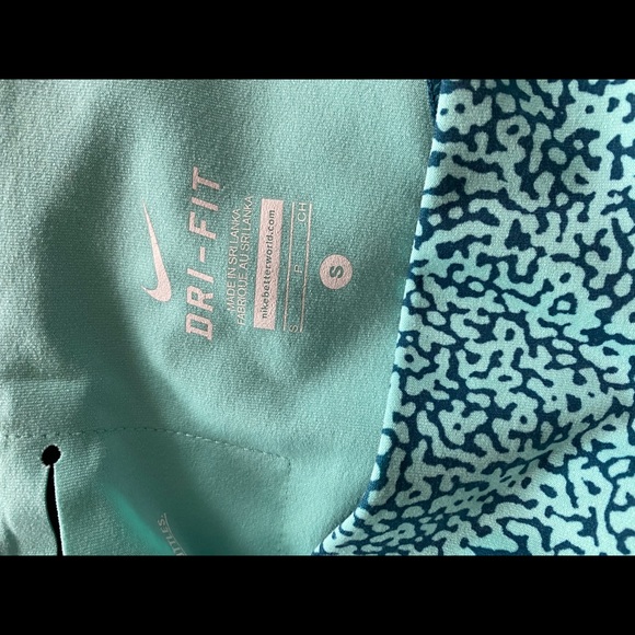 Nike Women’s Workout Leggings/Pants - Picture 3 of 3